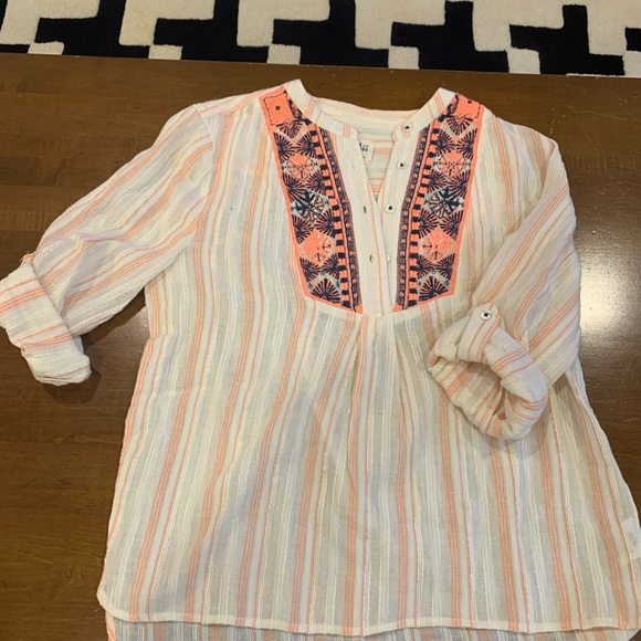 Like New Anthropologie Holding Horses Medium Top - Picture 2 of 3